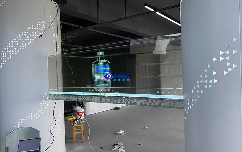 武漢某展廳啟用OLED透明屏，企業(yè)展示煥新顏
